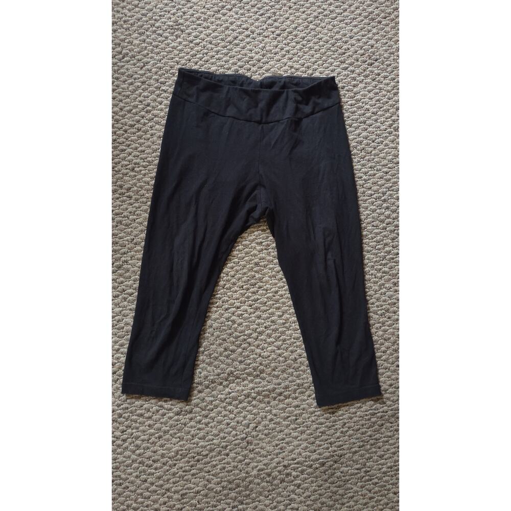 Black capri leggings